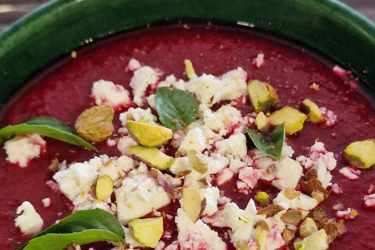 Beetroot salmorejo